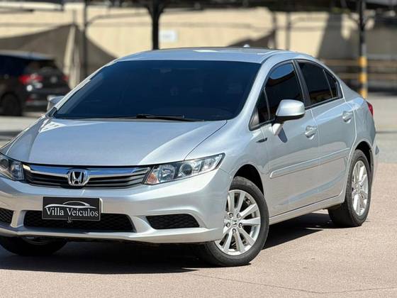 HONDA CIVIC 1.8 LXS 16V FLEX 4P MANUAL